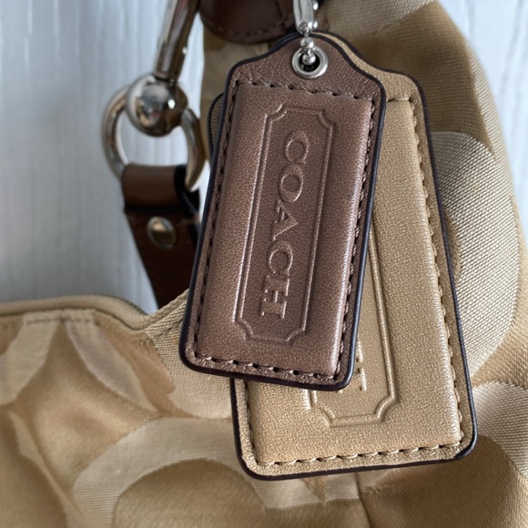 Never Worn Coach Purse with Adjustable Detachable Strap - Picture 5 of 13